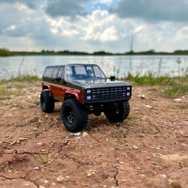 SCX24 Suburban